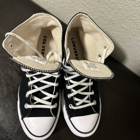 Converse Classic Black and White High-Tops. Size 8.5 Women - Picture 6 of 6